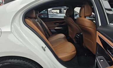 E-Class W214
