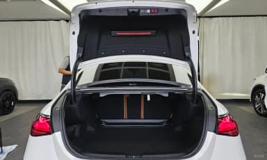 E-Class W214