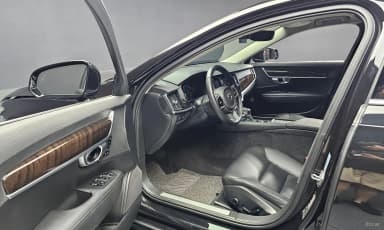S90