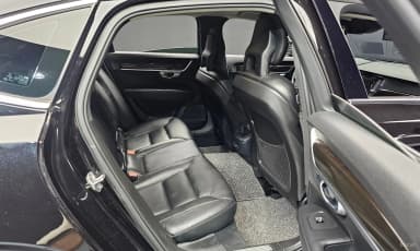 S90