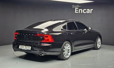 S90