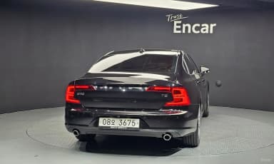 S90