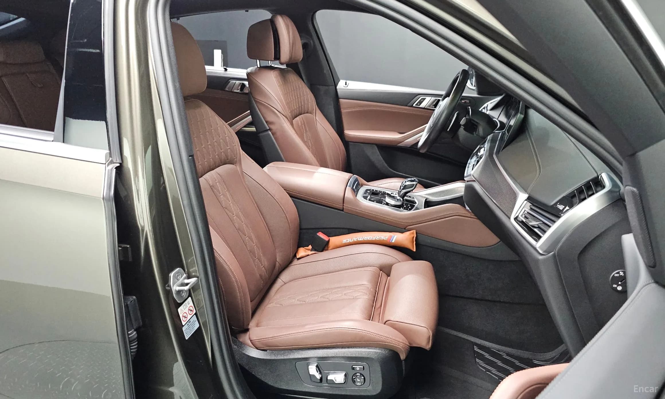 X6 (G06)