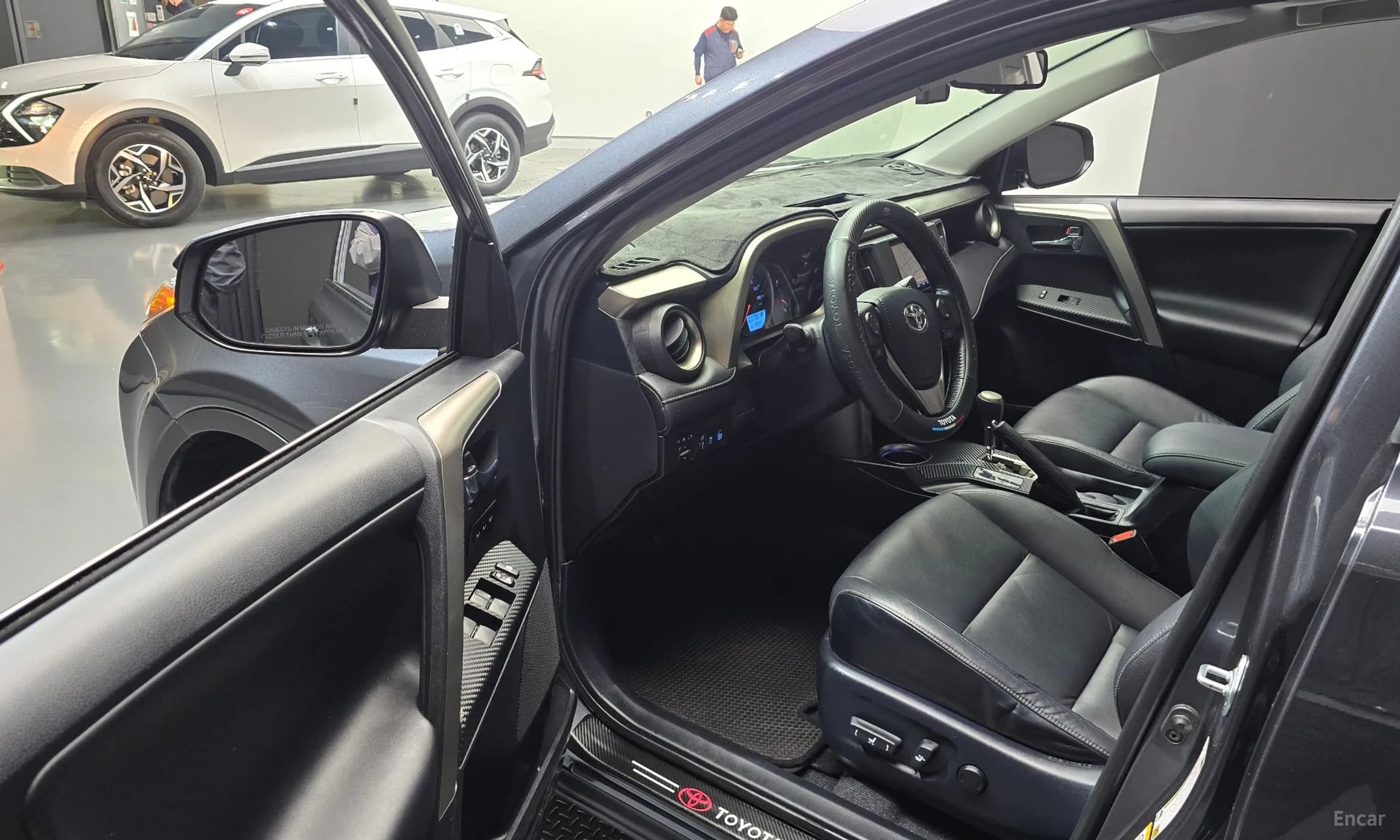 RAV4