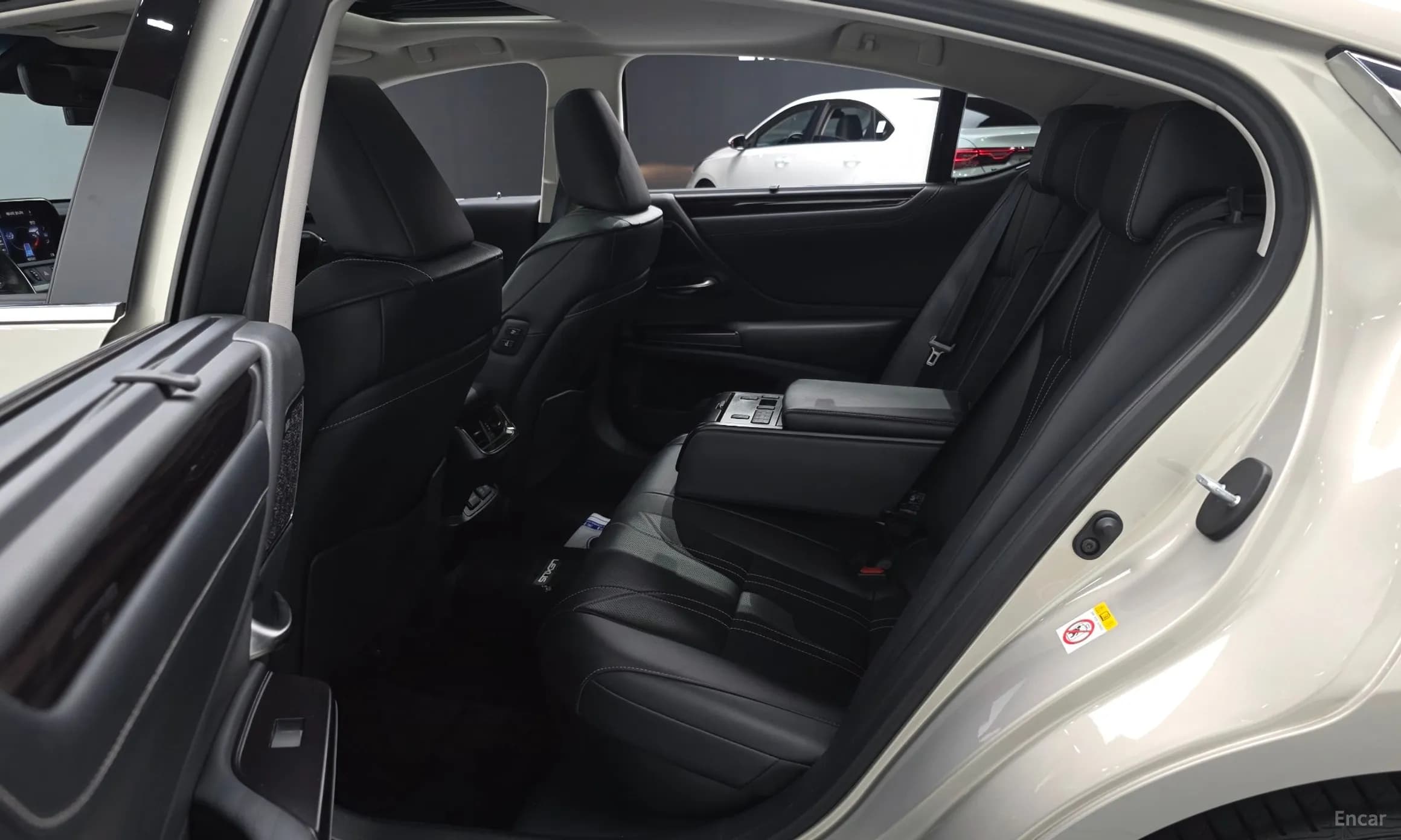 ES300h 7th Generation