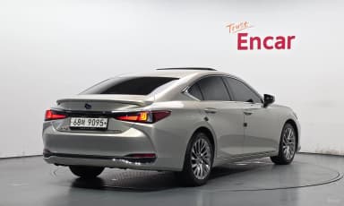 ES300h 7th Generation