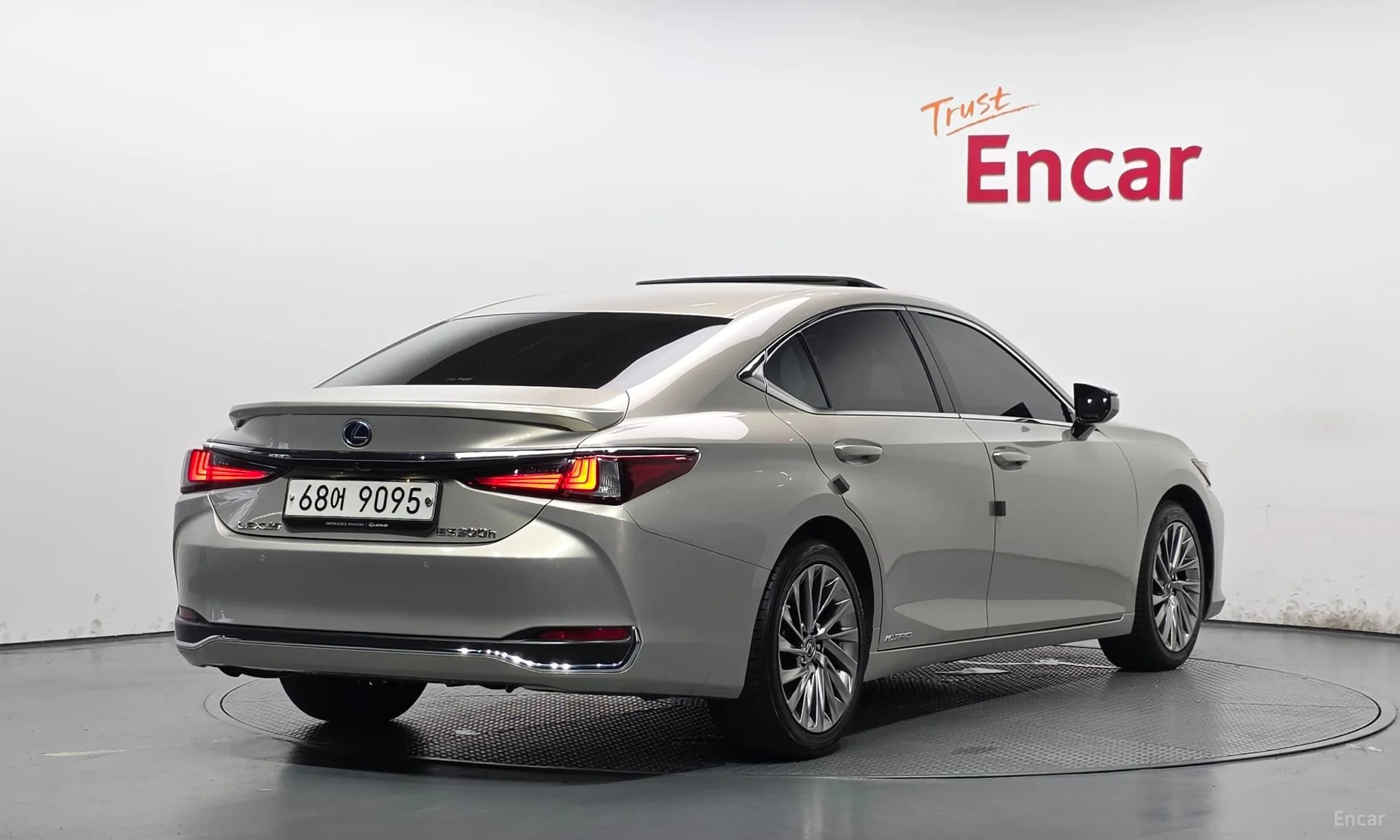 ES300h 7th Generation