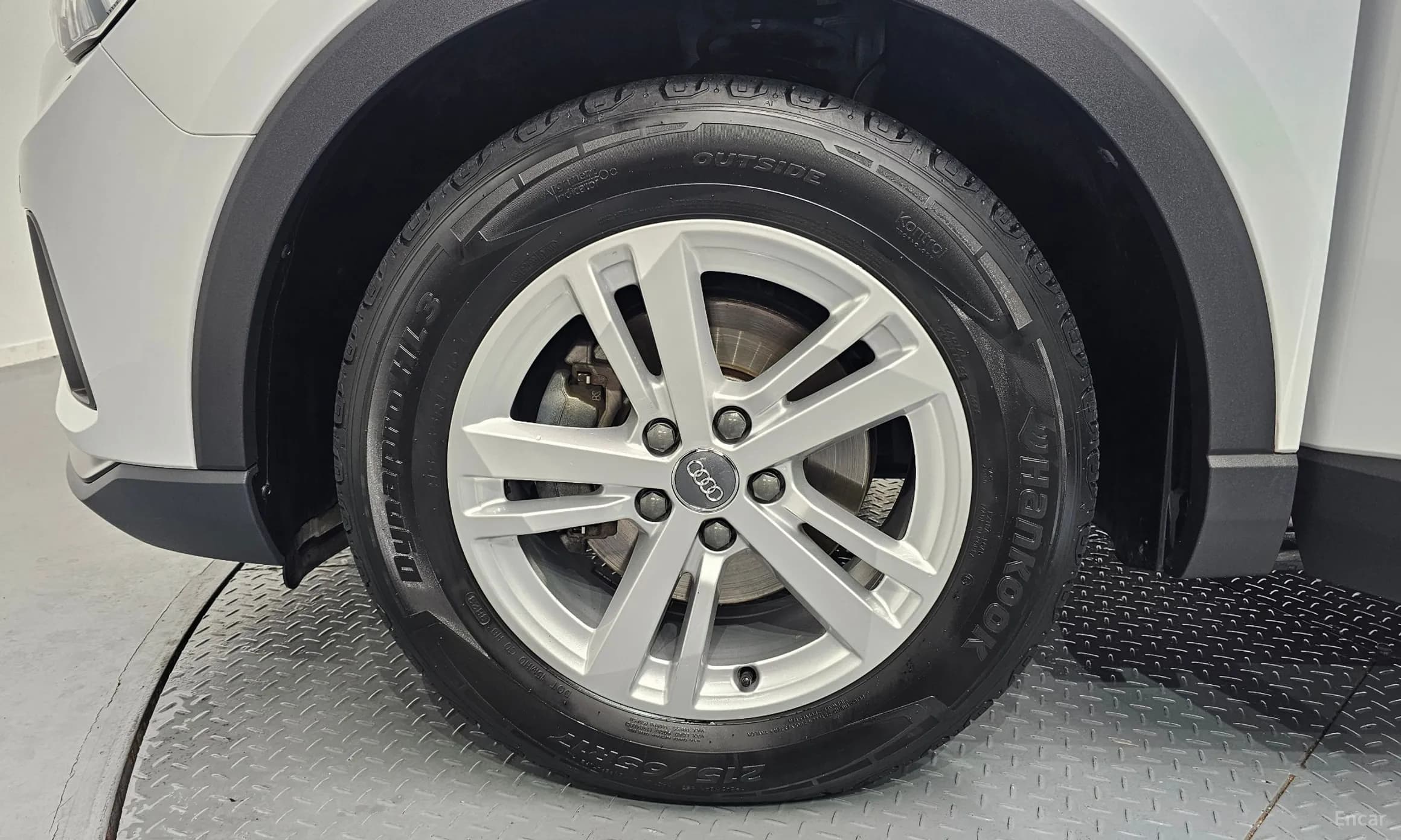 Q3 (F3)