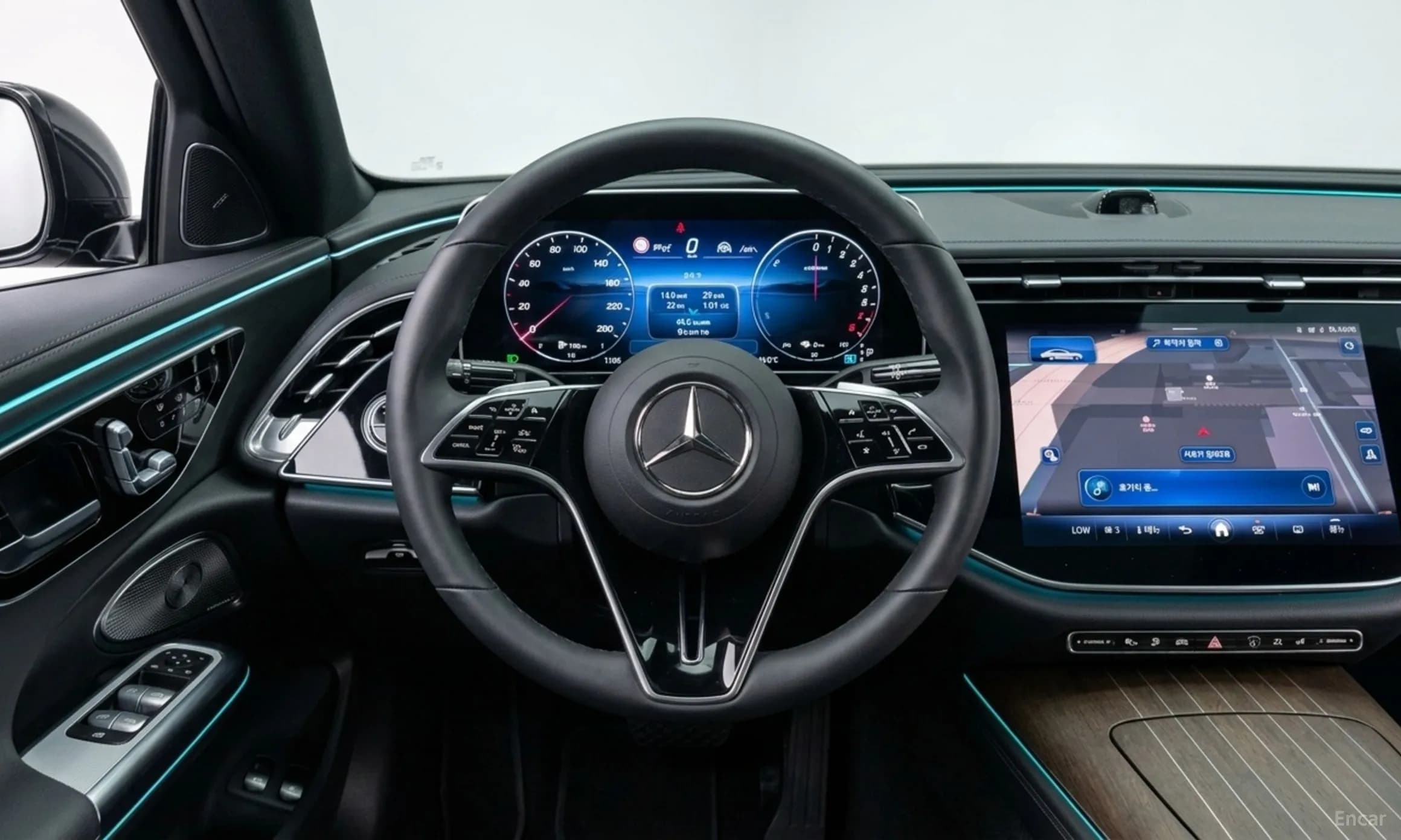 E-Class W214