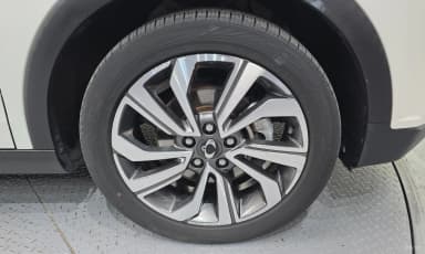 Berry New Tivoli