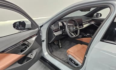 5 Series (G60)