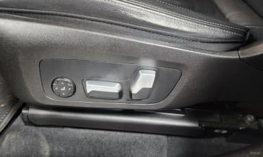 X4 (G02)