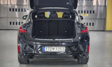 X4 (G02)