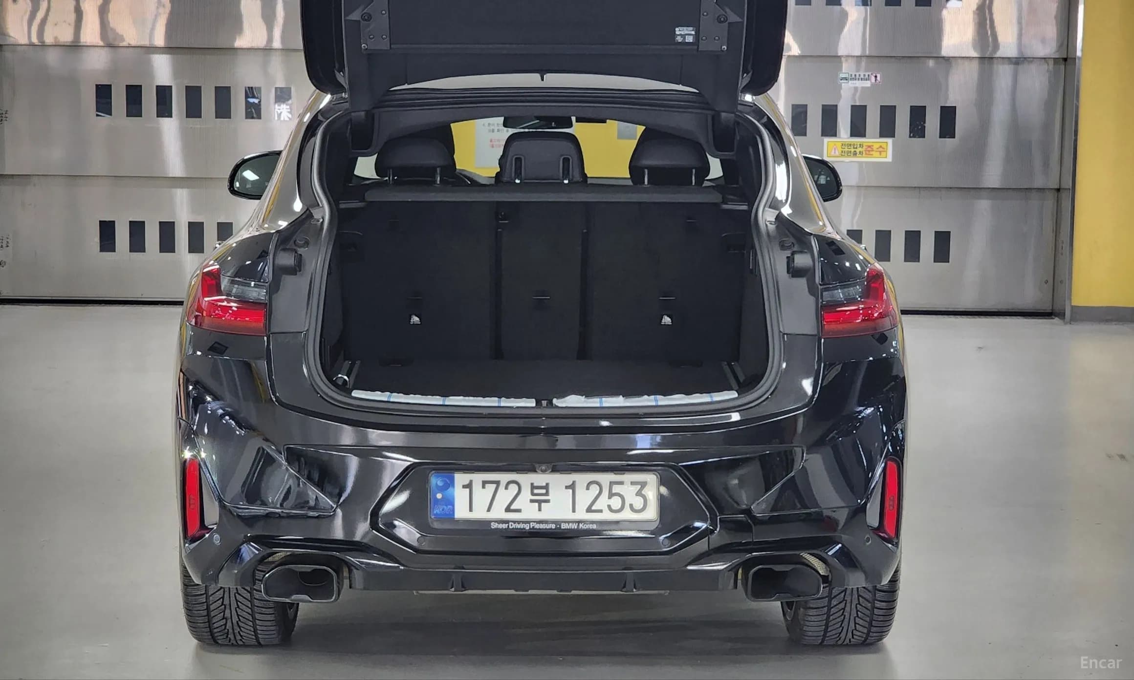 X4 (G02)