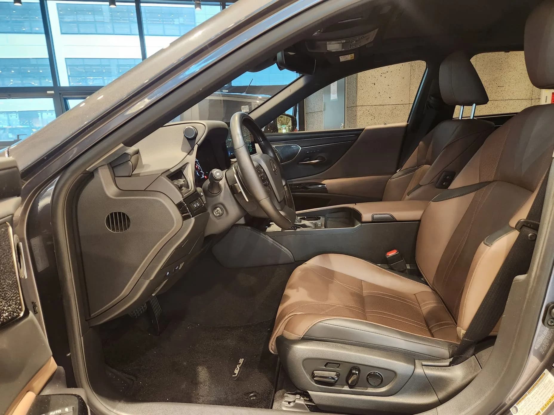 ES300h 7th Generation