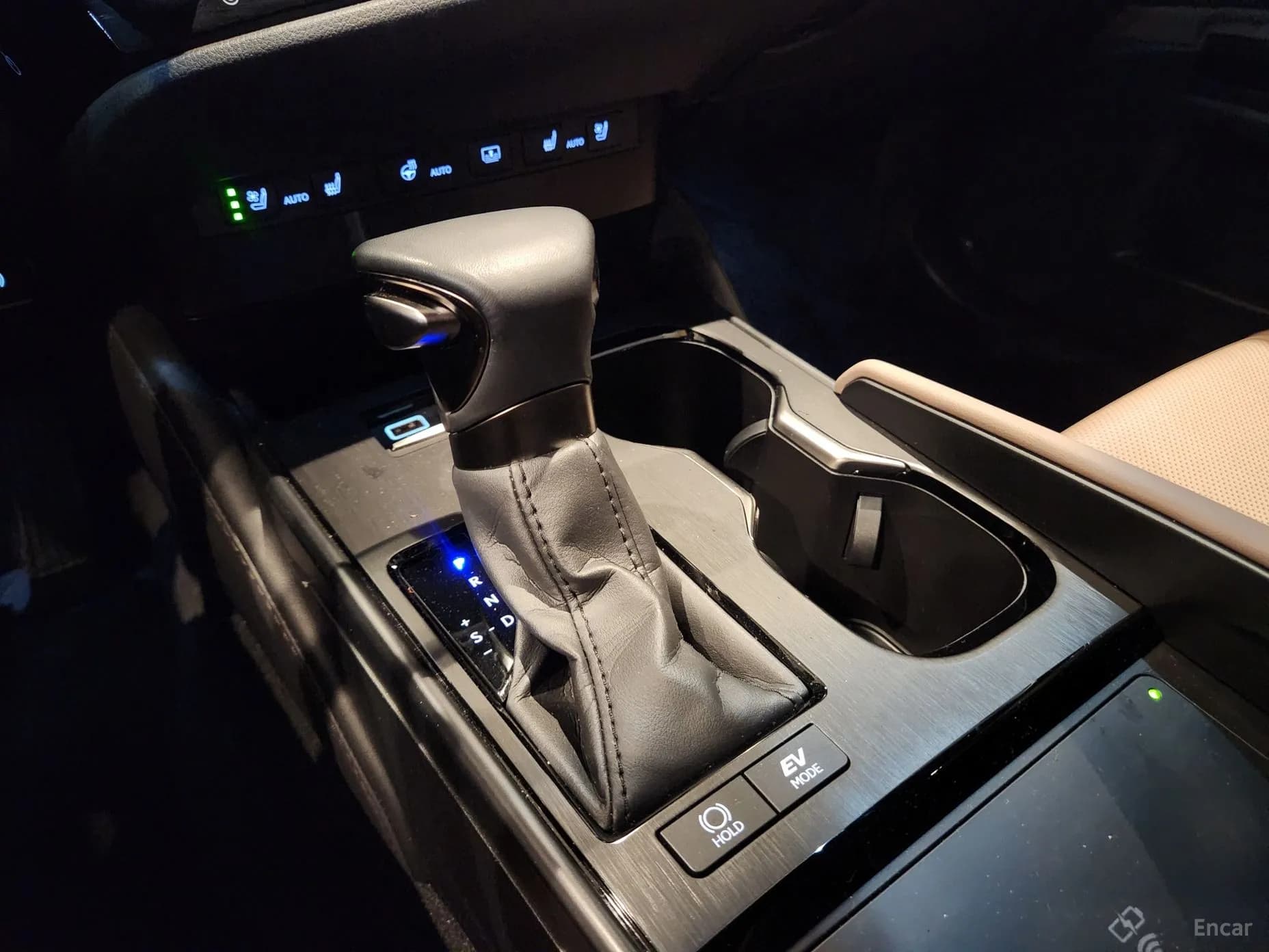 ES300h 7th Generation