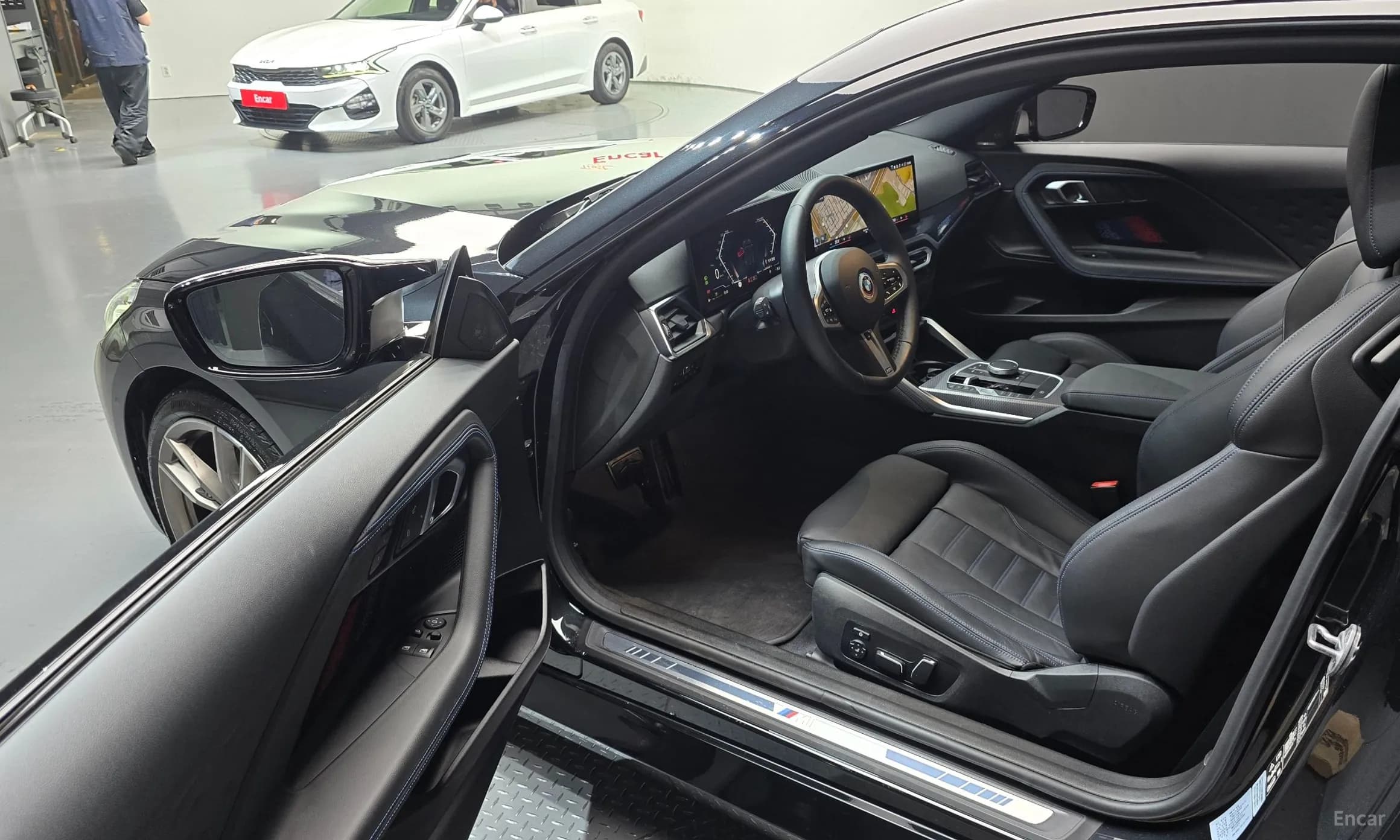 2 Series (G42)