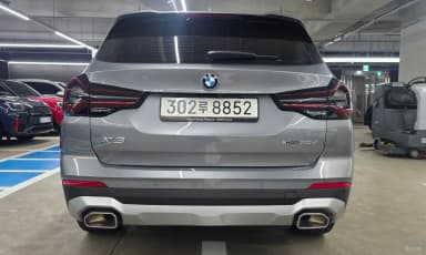 X3 (G01)
