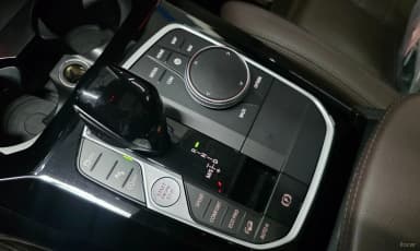 X3 (G01)