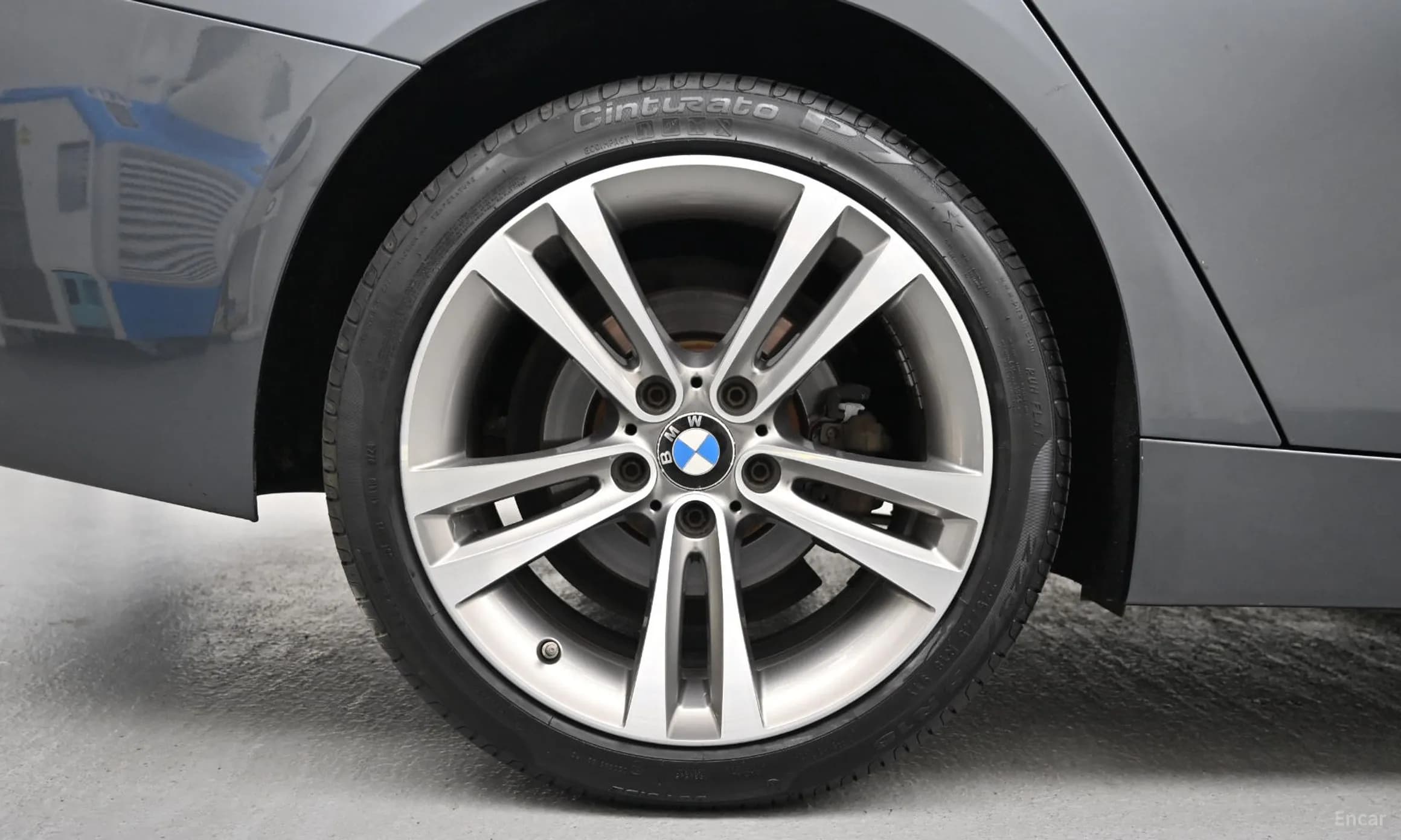 Series 4 (F32)