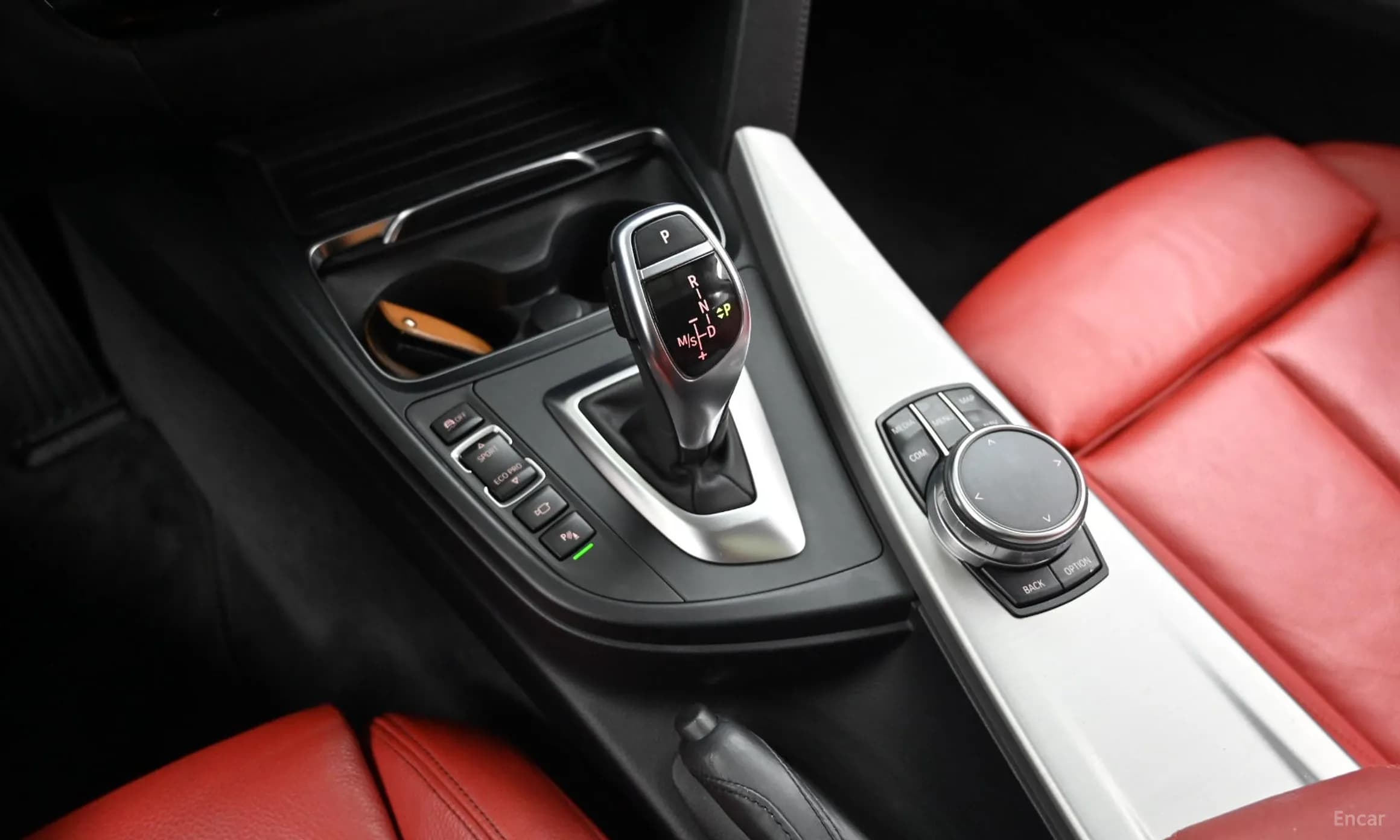 Series 4 (F32)