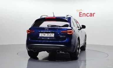QX70