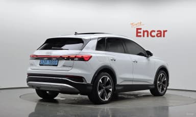 Q4 e-tron (F4)