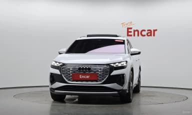 Q4 e-tron (F4)