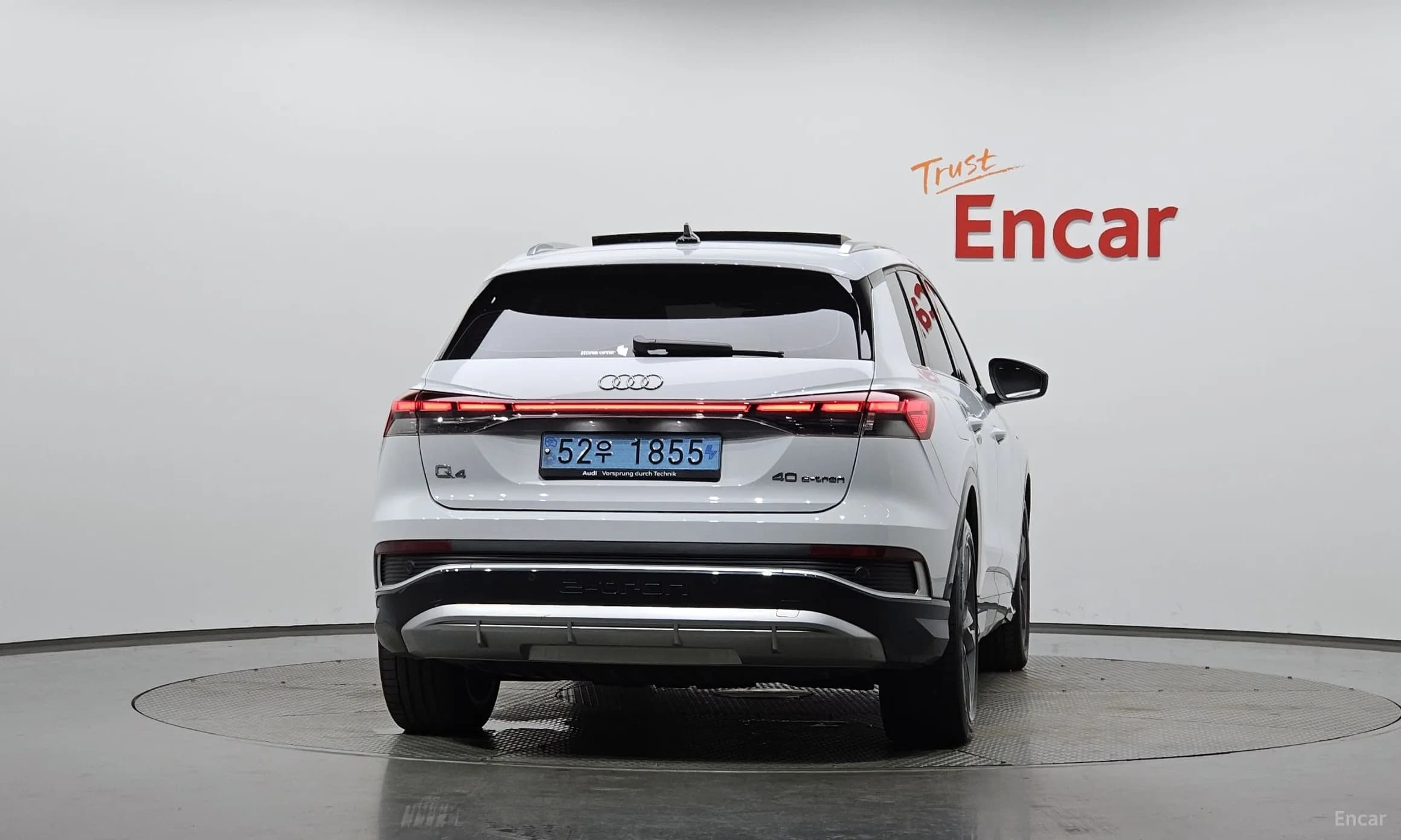 Q4 e-tron (F4)