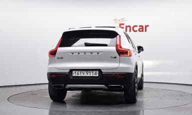 XC40