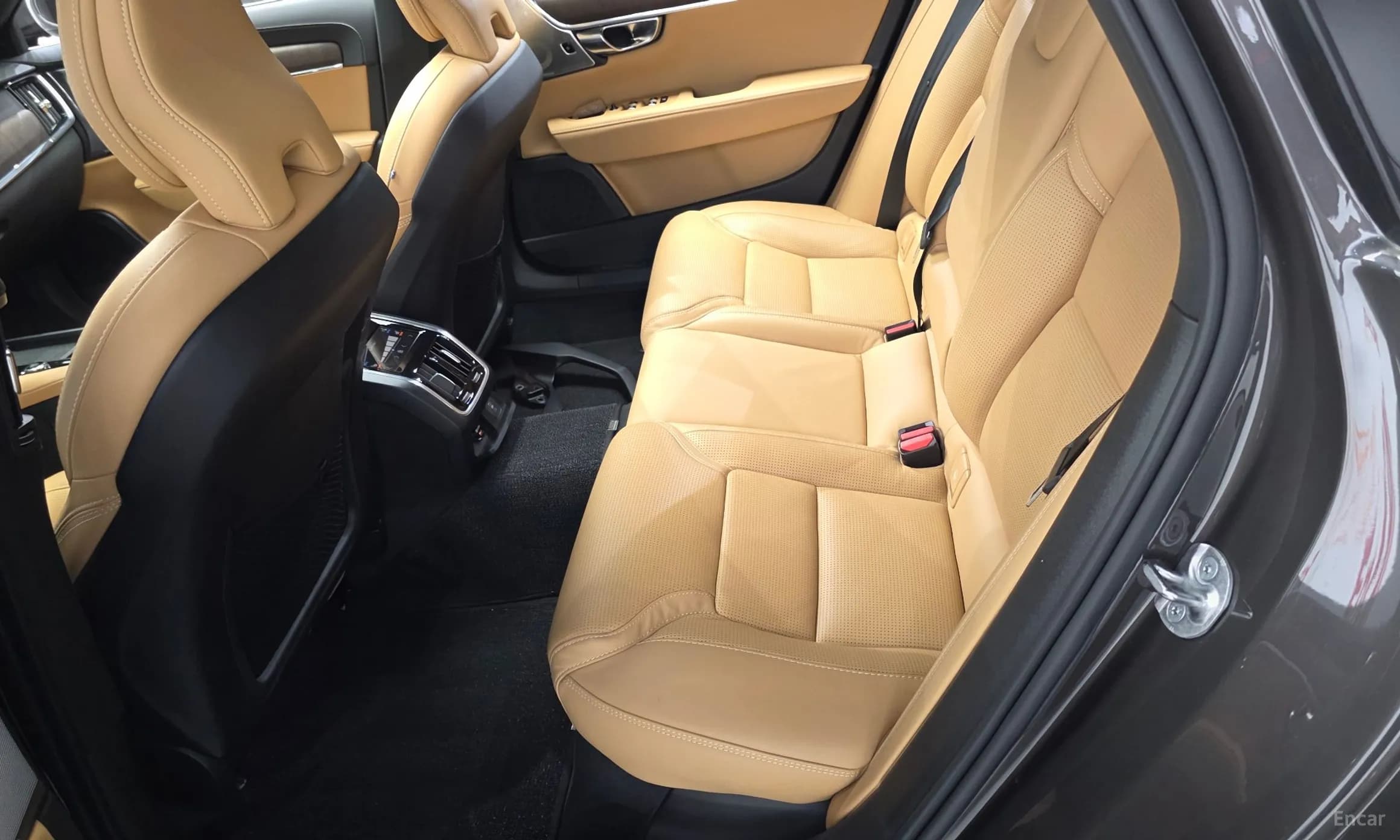 S90