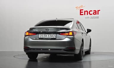 ES300h 7th Generation