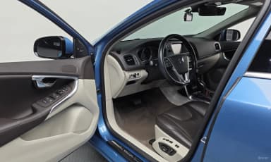 V40