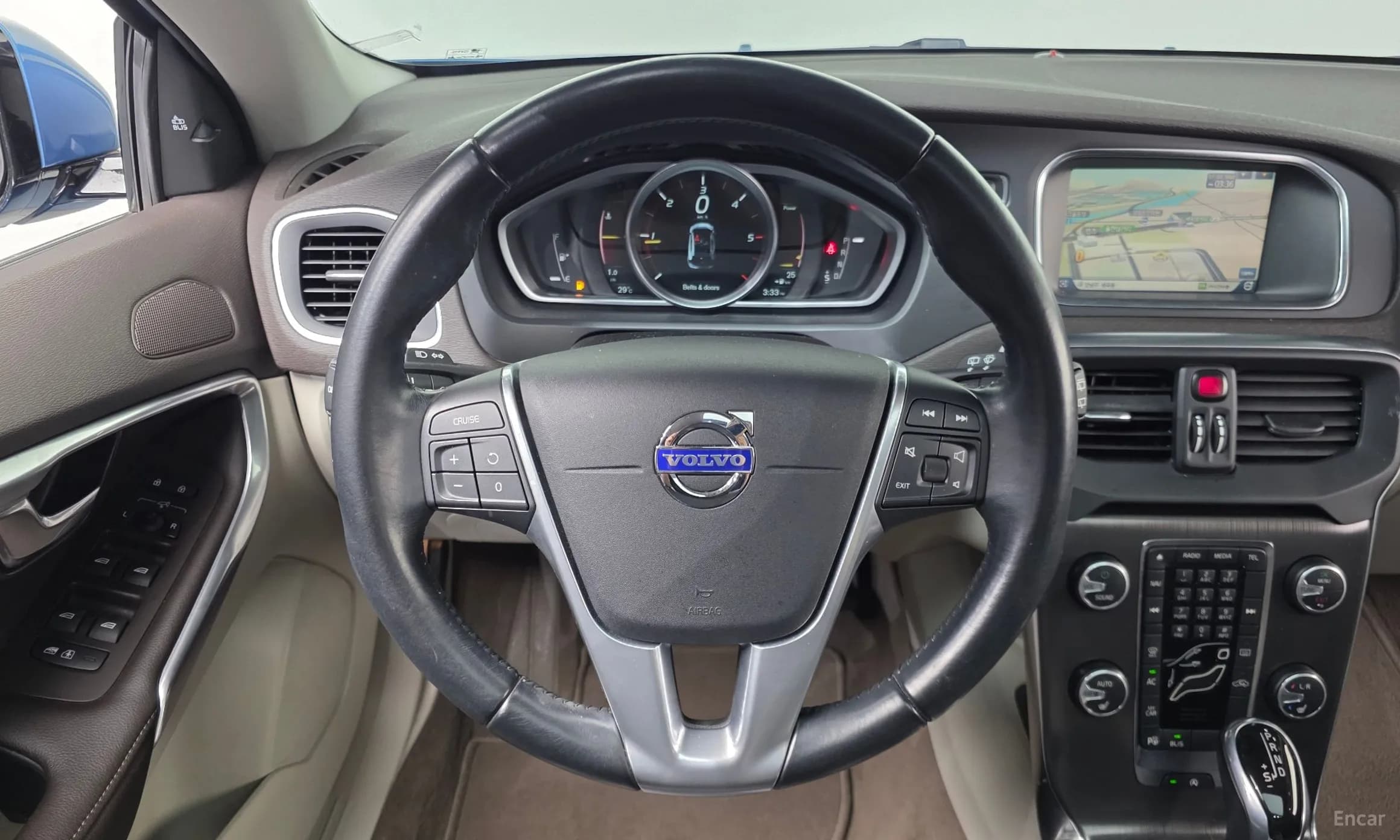 V40