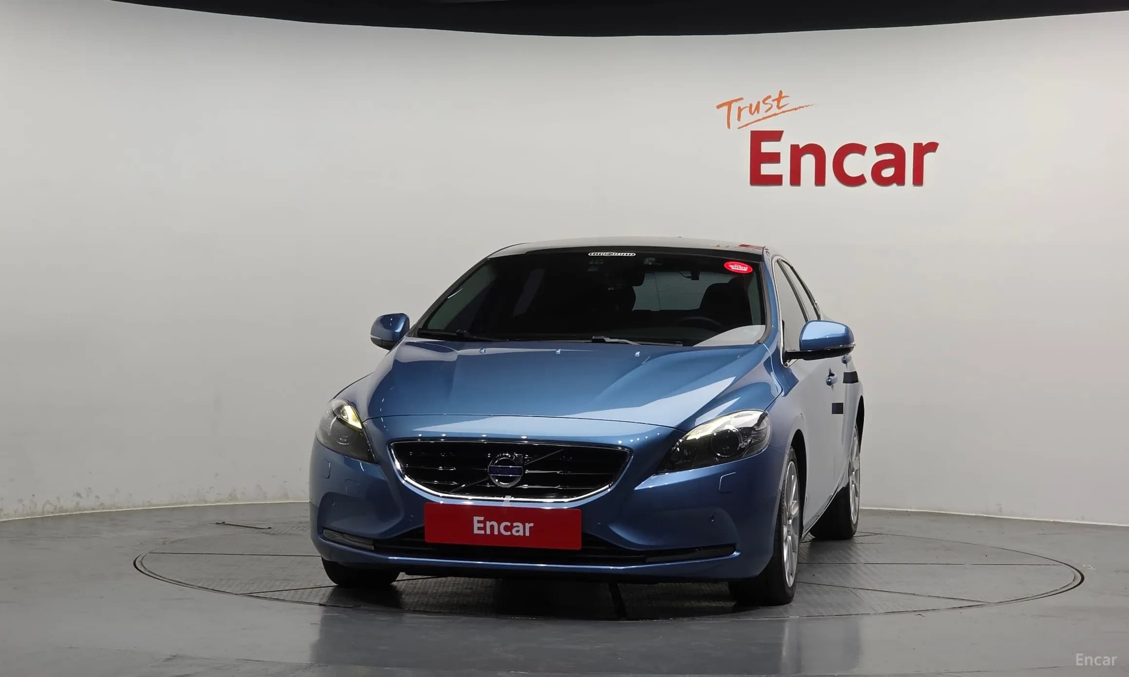 V40