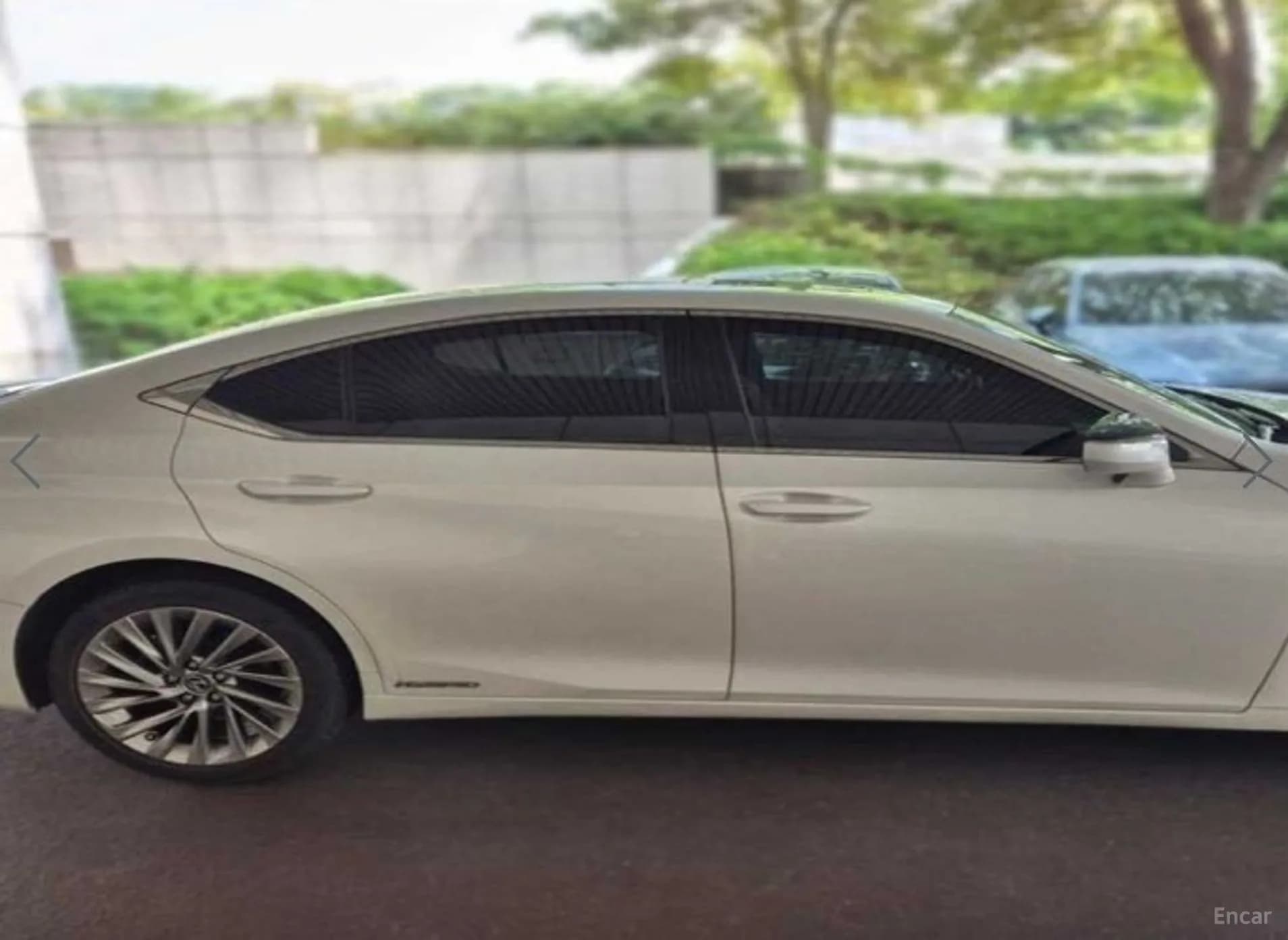 ES300h 7th Generation