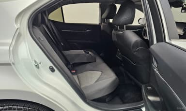 Camry (XV70)