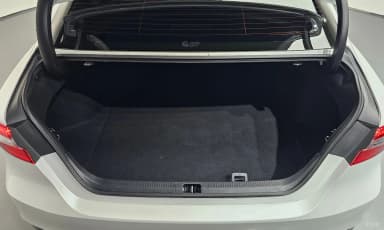 Camry (XV70)