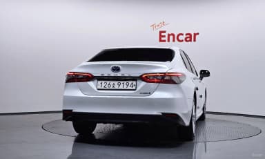 Camry (XV70)