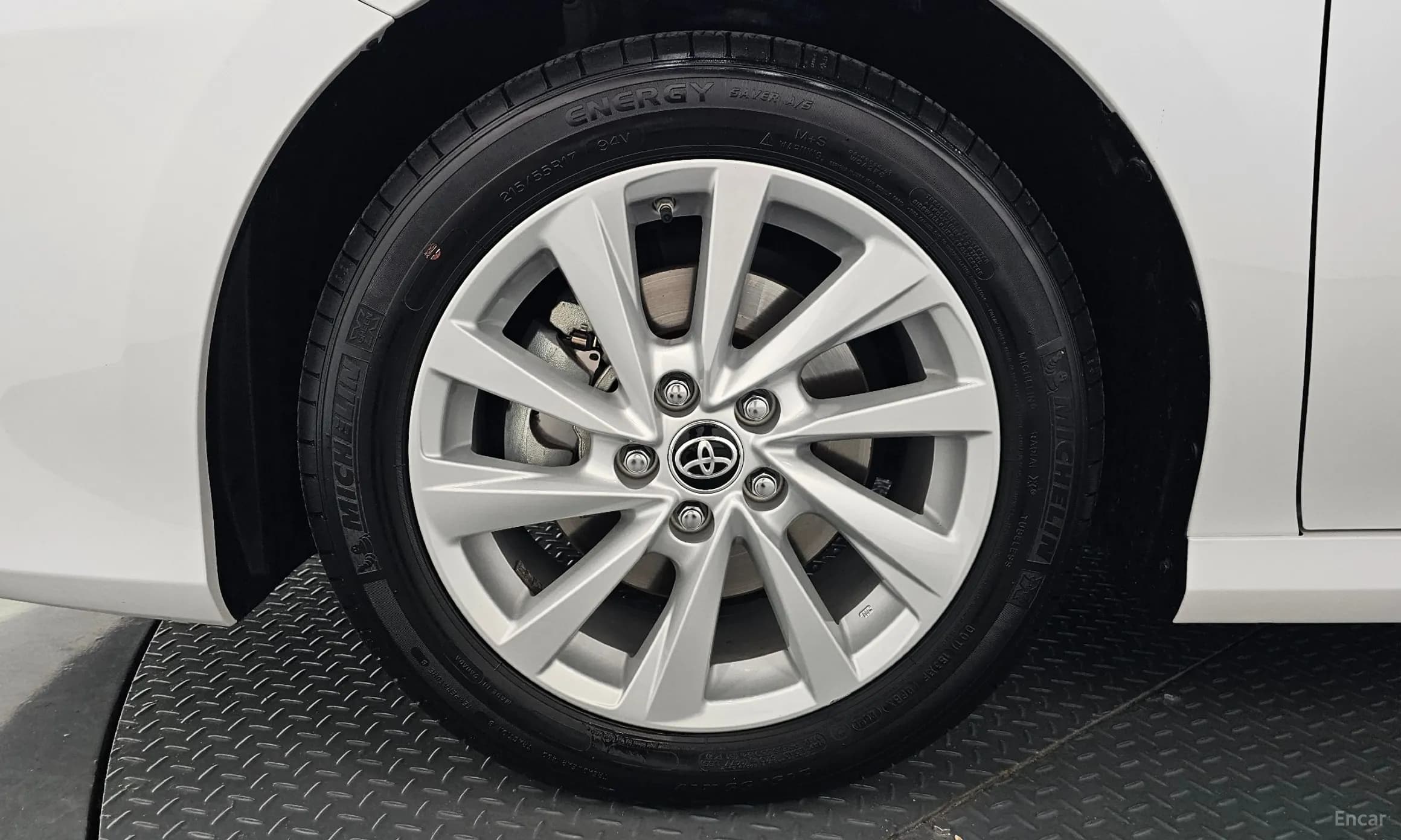 Camry (XV70)