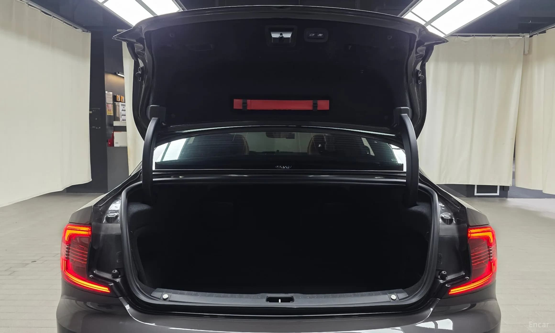 S90