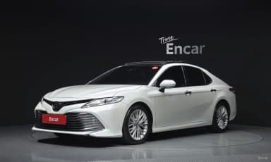 Camry (XV70)