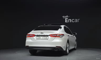 Camry (XV70)