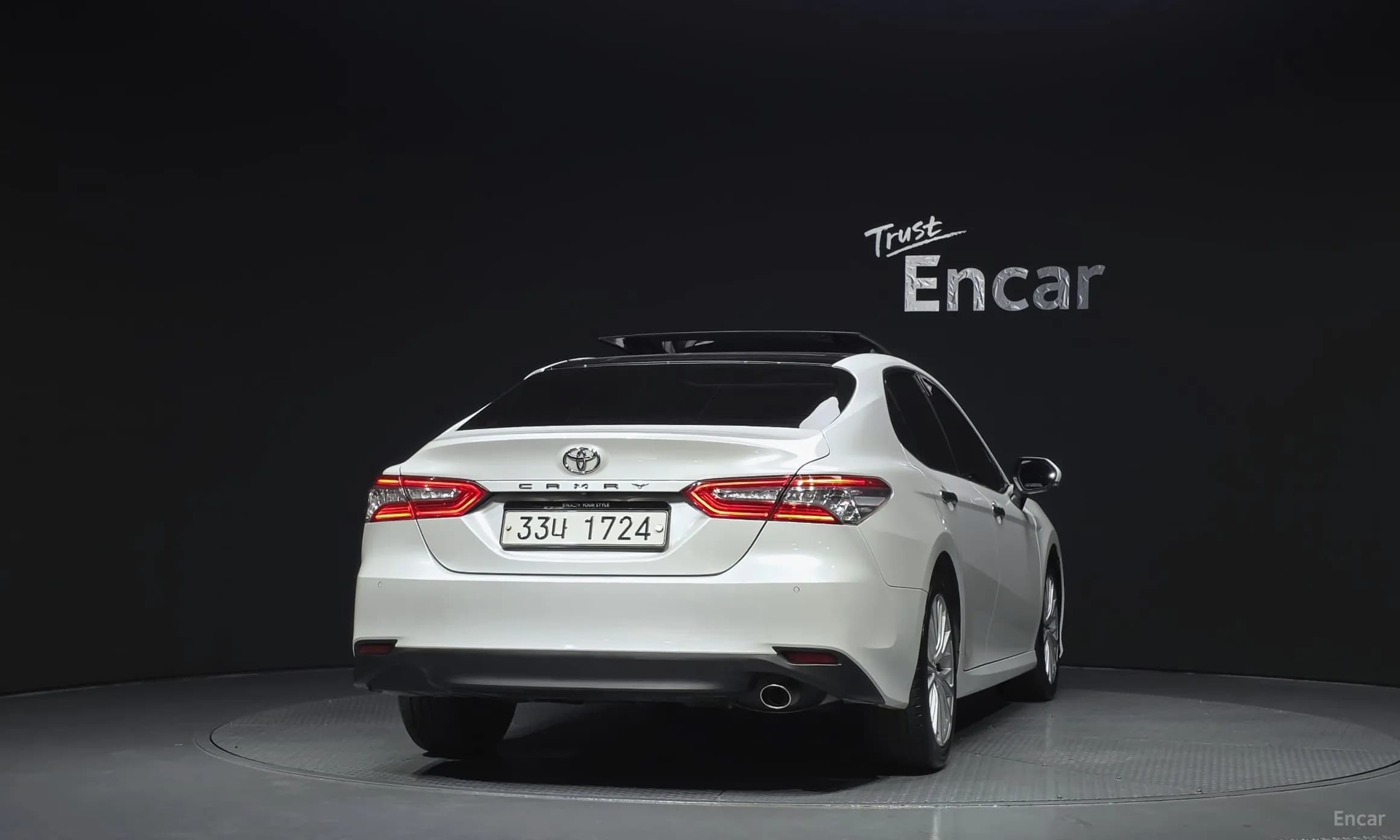 Camry (XV70)