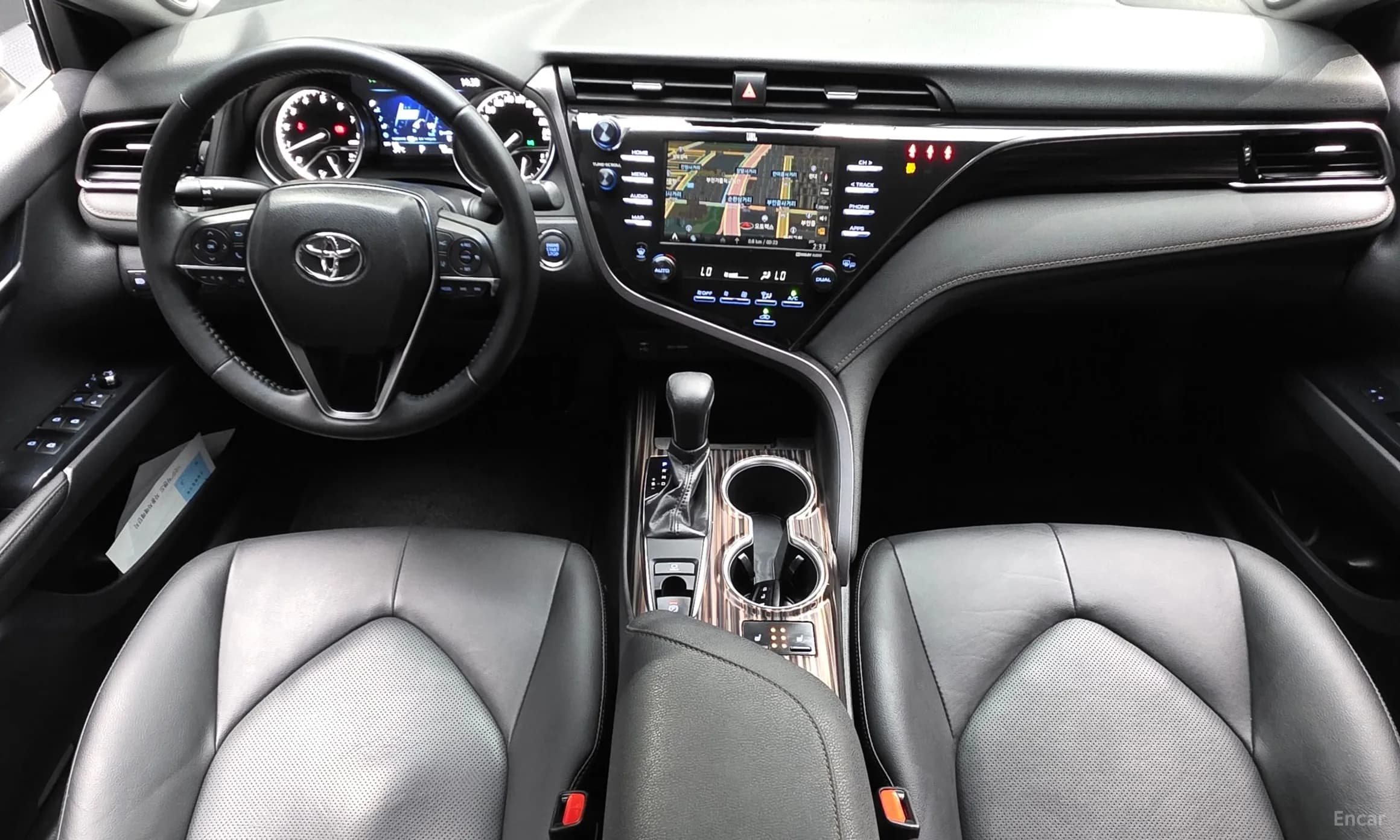 Camry (XV70)