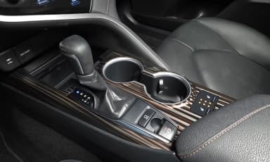 Camry (XV70)