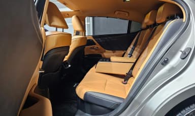 ES300h 7th Generation