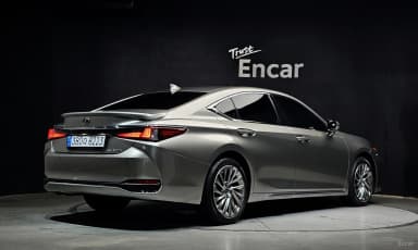 ES300h 7th Generation