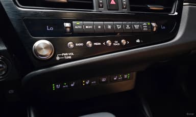 ES300h 7th Generation