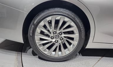 ES300h 7th Generation